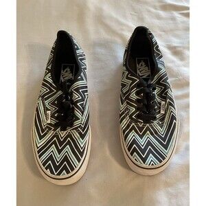 Vans Sneakers Women’s Size 8 Green &Black Geometric Pattern Laces